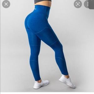 Alphalete Leggings / Size Medium